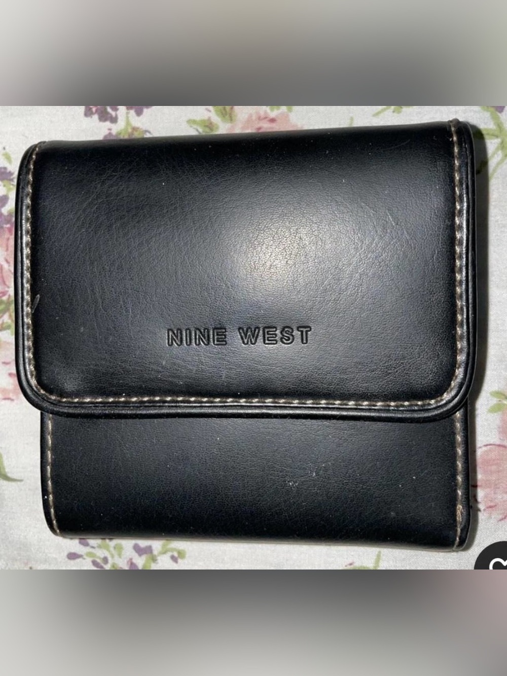 Women's Vintage Nine West Leather Wallet - Folding - Multiple Pockets